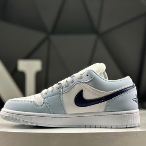 Nike Air Jordan 1 Low 01154 Sneakers