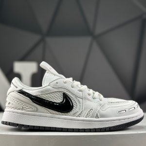 Nike Air Jordan 1 Low 01192 Sneakers