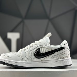 Nike Air Jordan 1 Low 01192 Sneakers