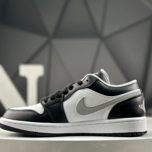 Nike Air Jordan 1 Low 01228 Sneakers