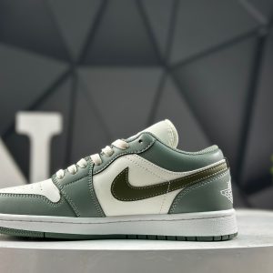 Nike Air Jordan 1 Low 01243 Sneakers
