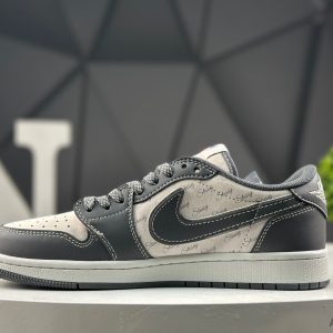 Nike Air Jordan 1 Low x Travis Scott XZ3398-003 Sneakers