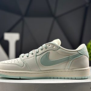 Nike Air Jordan 1 Low x Travis Scott XZ5158-001 Sneakers