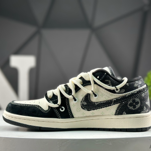 Nike Air Jordan 1 Low DZ5376-383 Sneakers