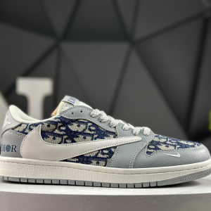 Nike Air Jordan 1 Low x Travis Scott DZ5899-004 Sneakers