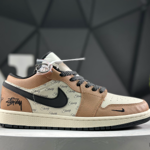 Nike Air Jordan 1 Low x Travis Scott LL8888-003 Sneakers