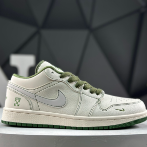 Nike Air Jordan 1 Low x Travis Scott CF3688-021 Sneakers