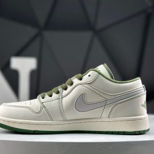 Nike Air Jordan 1 Low x Travis Scott CF3688-021 Sneakers