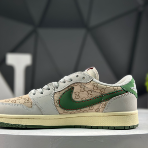 Nike Air Jordan 1 Low x Travis Scott DZ5899-001 Sneakers