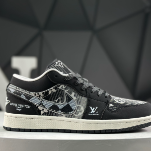 Nike Air Jordan 1 Low LV2026-015 Sneakers