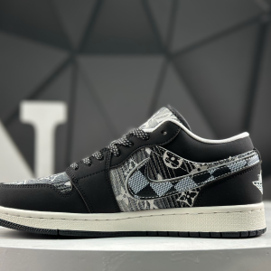 Nike Air Jordan 1 Low LV2026-015 Sneakers