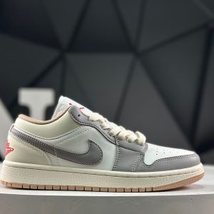 Nike Air Jordan 1 Low 01251 Sneakers