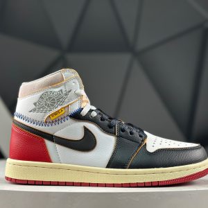 Nike Air Jordan 1 Retro High BV1300-106 Sneakers