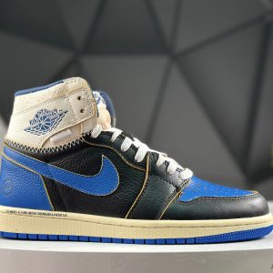 Nike Air Jordan 1 Retro High IO7847-001 Sneakers