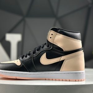 Nike Air Jordan 1 Retro High 555088-081 Sneakers