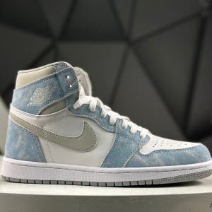 Nike Air Jordan 1 Retro High 555088-402 Sneakers