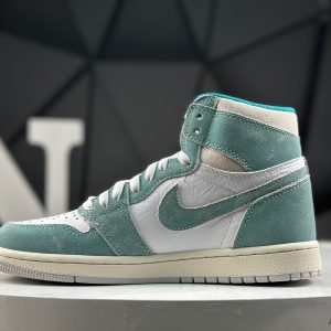 Nike Air Jordan 1 Retro High 555088-311 Sneakers
