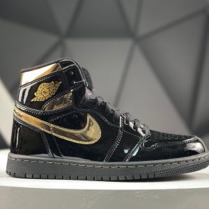 Nike Air Jordan 1 Retro High 555088-032 Sneakers