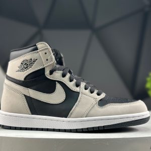 Nike Air Jordan 1 Retro High 555088-035 Sneakers