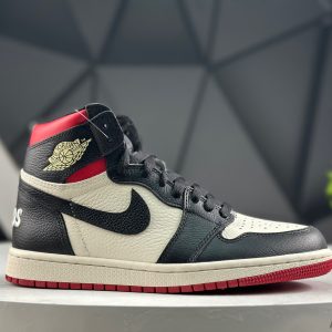 Nike Air Jordan 1 Retro High 861428-106 Sneakers