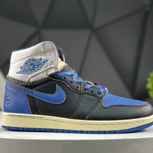 Nike Air Jordan 1 Retro High 555088-001 Sneakers