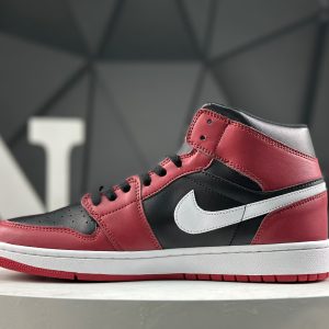 Nike Air Jordan 1 Retro High DQ8423-061 Sneakers