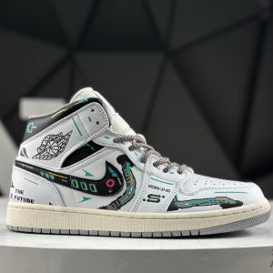 Nike Air Jordan 1 Retro High 554724-135 Sneakers