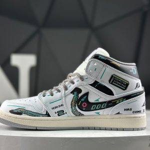 Nike Air Jordan 1 Retro High 554724-135 Sneakers