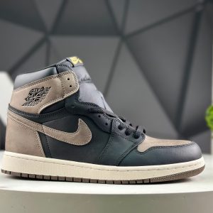 Nike Air Jordan 1 Retro High NIKE-HIGH-00078 Sneakers