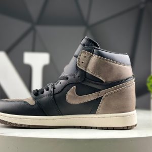 Nike Air Jordan 1 Retro High NIKE-HIGH-00078 Sneakers