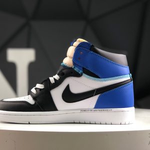 Nike Air Jordan 1 Retro High DZ5485-041 Sneakers