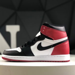 Nike Air Jordan 1 Retro High 555088-125 Sneakers