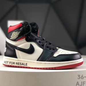 Nike Air Jordan 1 Retro High NIKE-HIGH-00135 Sneakers
