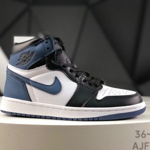 Nike Air Jordan 1 Retro High 555088-115 Sneakers