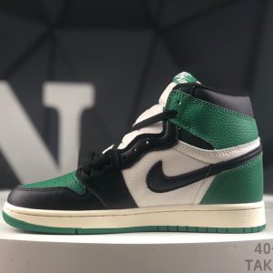 Nike Air Jordan 1 Retro High 555088-302 Sneakers