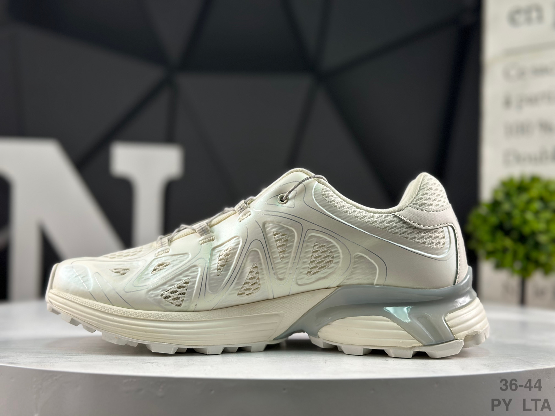 Salomon XT-Whisper Void Trail Running Shoes 477962-23 - Image 2