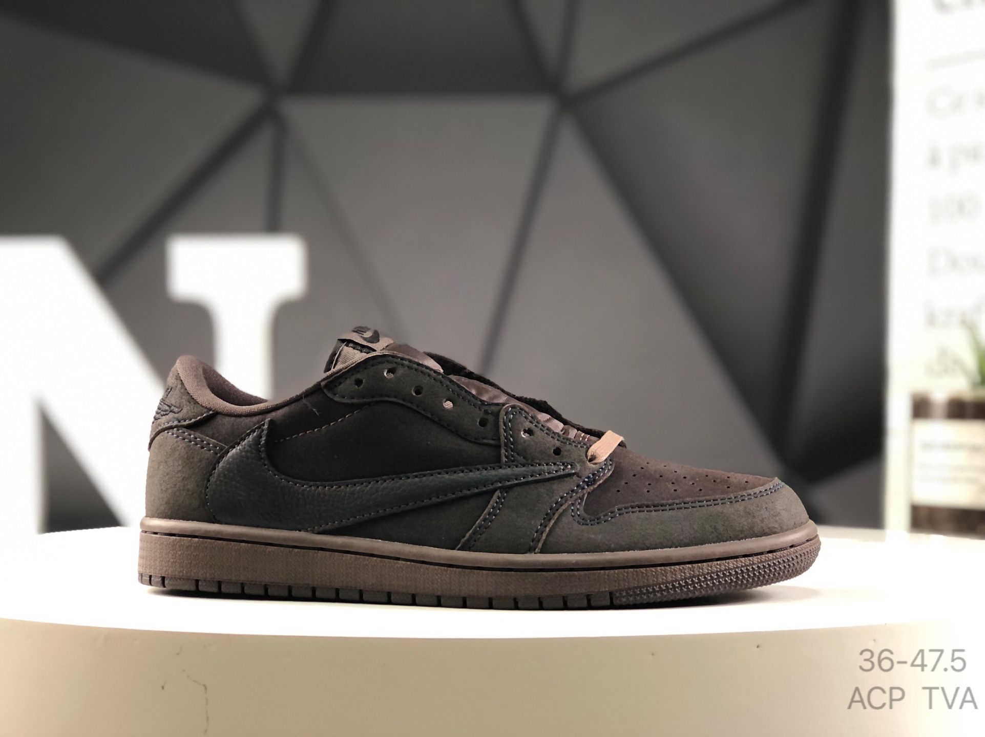 Nike Air Jordan 1 Low x Travis Scott Fragment Reverse Mocha DM7866-202 Sneakers