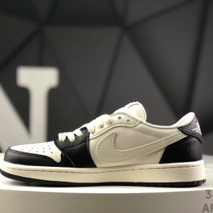 Nike Air Jordan 1 Low x Travis Scott Fragment 00023 Sneakers
