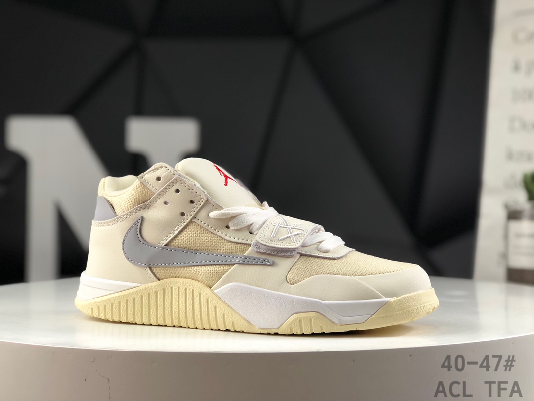 Nike Air Jordan 1 Low x Travis Scott FZ8117-003 Sneakers