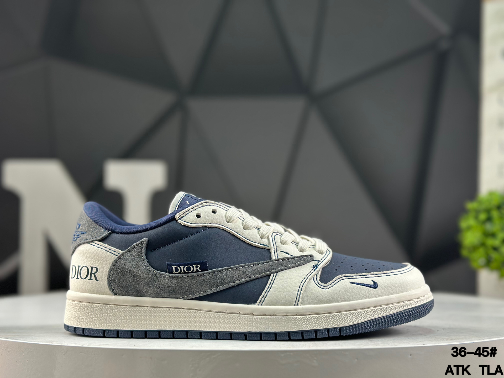 Nike Air Jordan 1 Low x Travis Scott Fragment JW1188-141 Sneakers