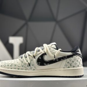 Nike Air Jordan 1 Low x Travis Scott YX5066-325 Sneakers