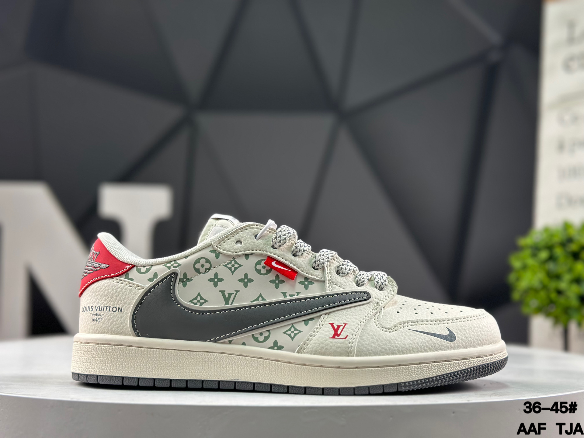 Nike Air Jordan 1 Low x Travis Scott YX5066-336 Sneakers
