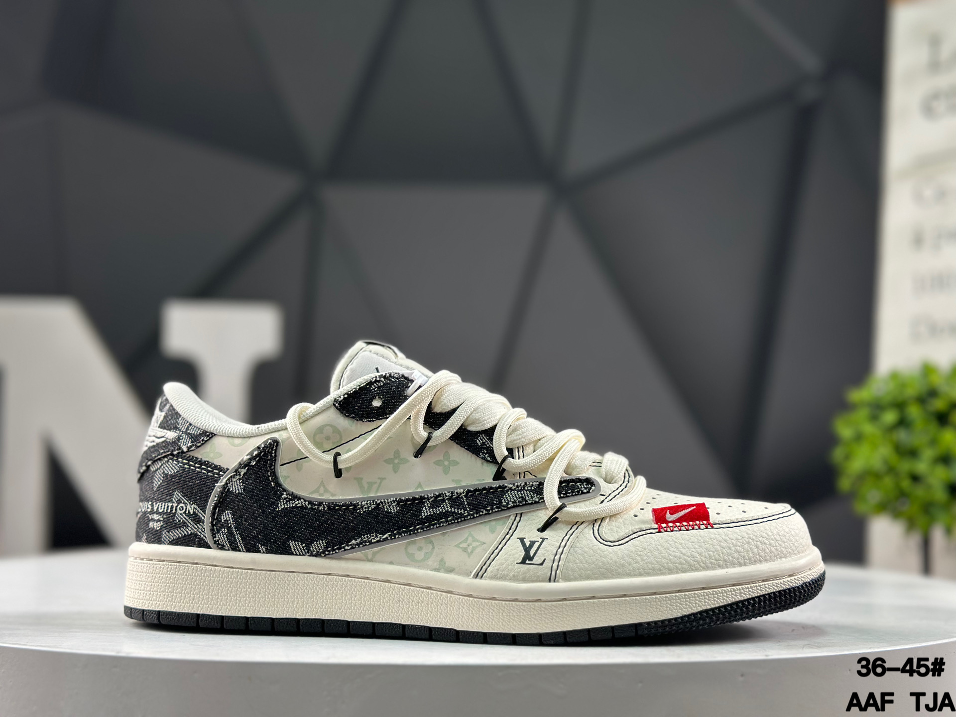 Nike Air Jordan 1 Low x Travis Scott YX5066-388 Sneakers