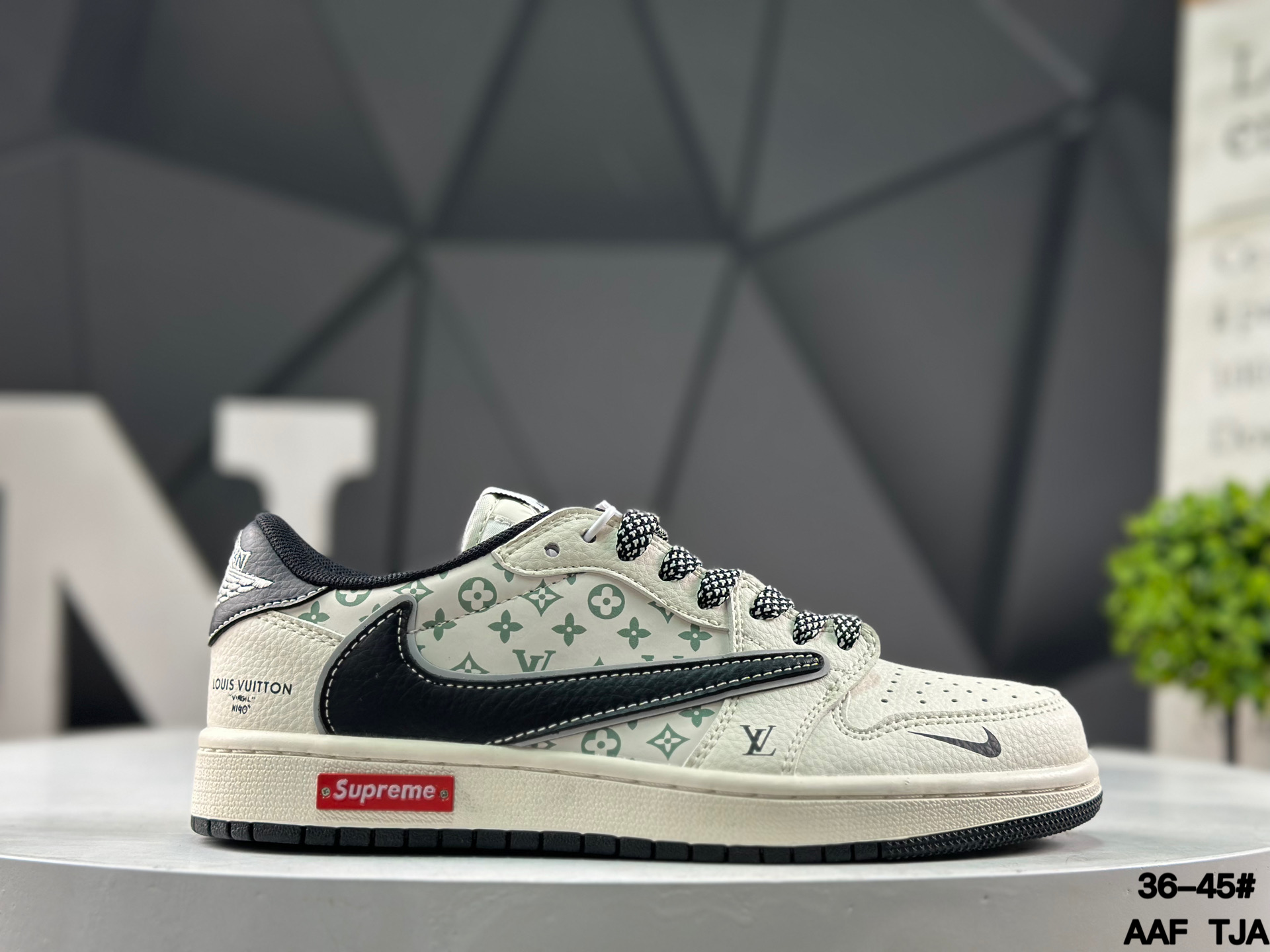 Nike Air Jordan 1 Low x Travis Scott YX5066-335 Sneakers