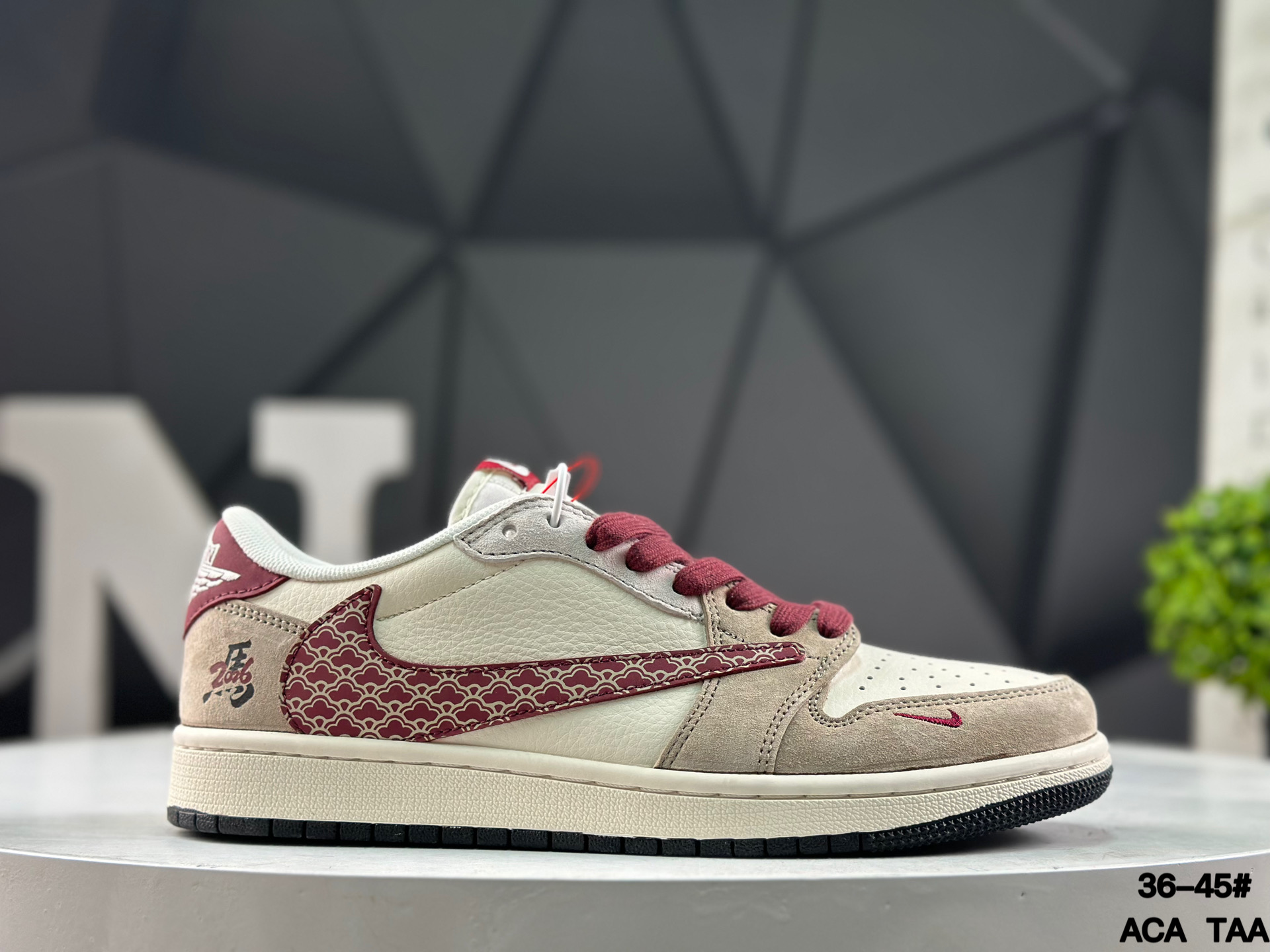 Nike Air Jordan 1 Low x Travis Scott JP2126-159 Sneakers