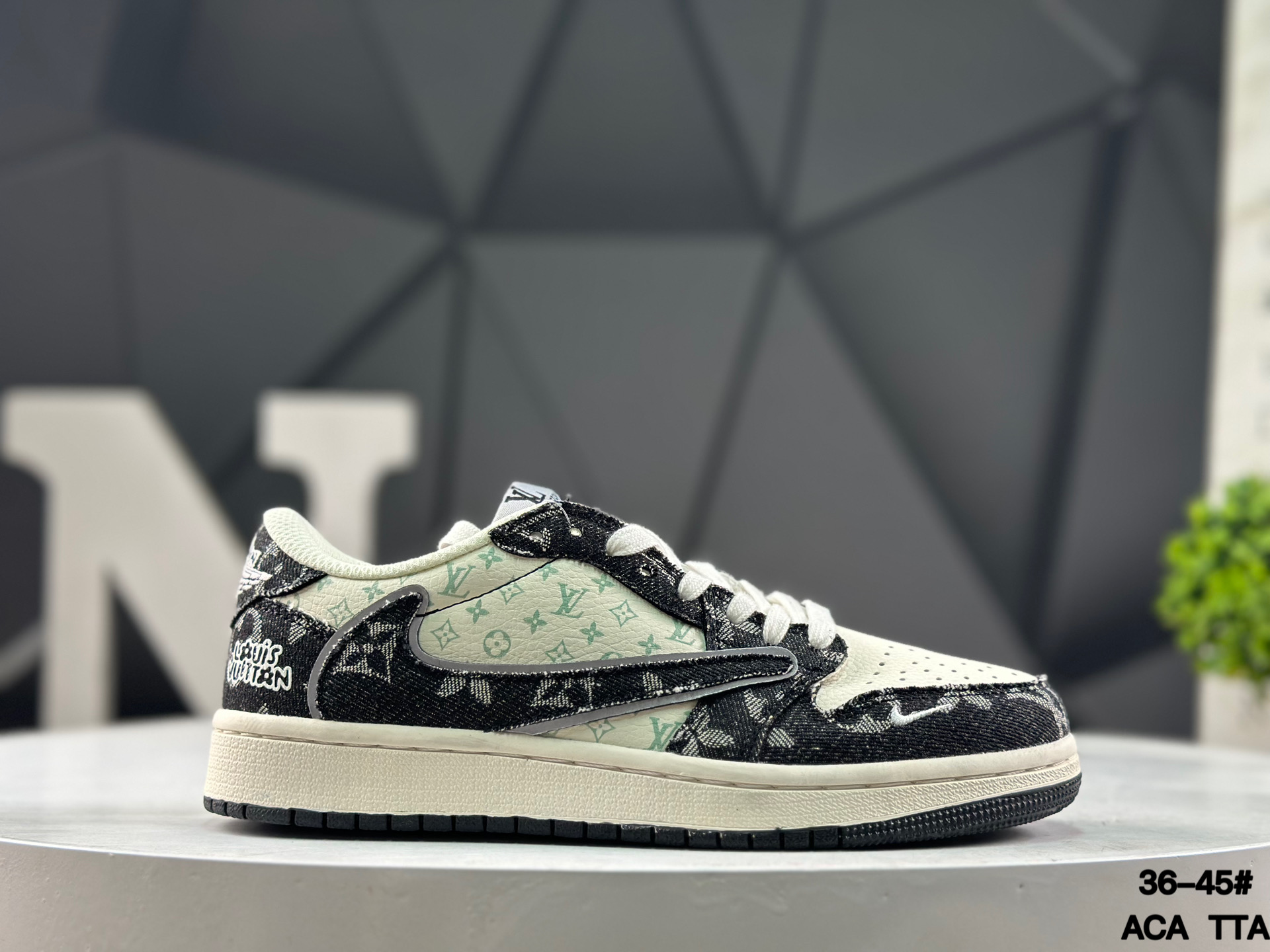 Nike Air Jordan 1 Low x Travis Scott Fragment XD0798-301 Sneakers