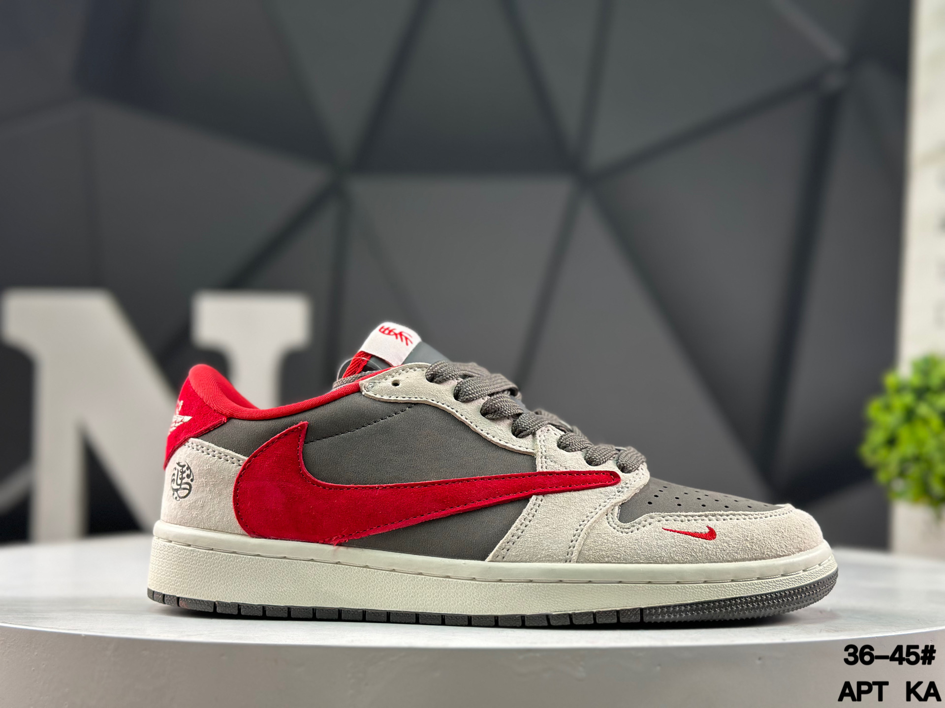 Nike Air Jordan 1 Low x Travis Scott Fragment YF9511-501 Sneakers