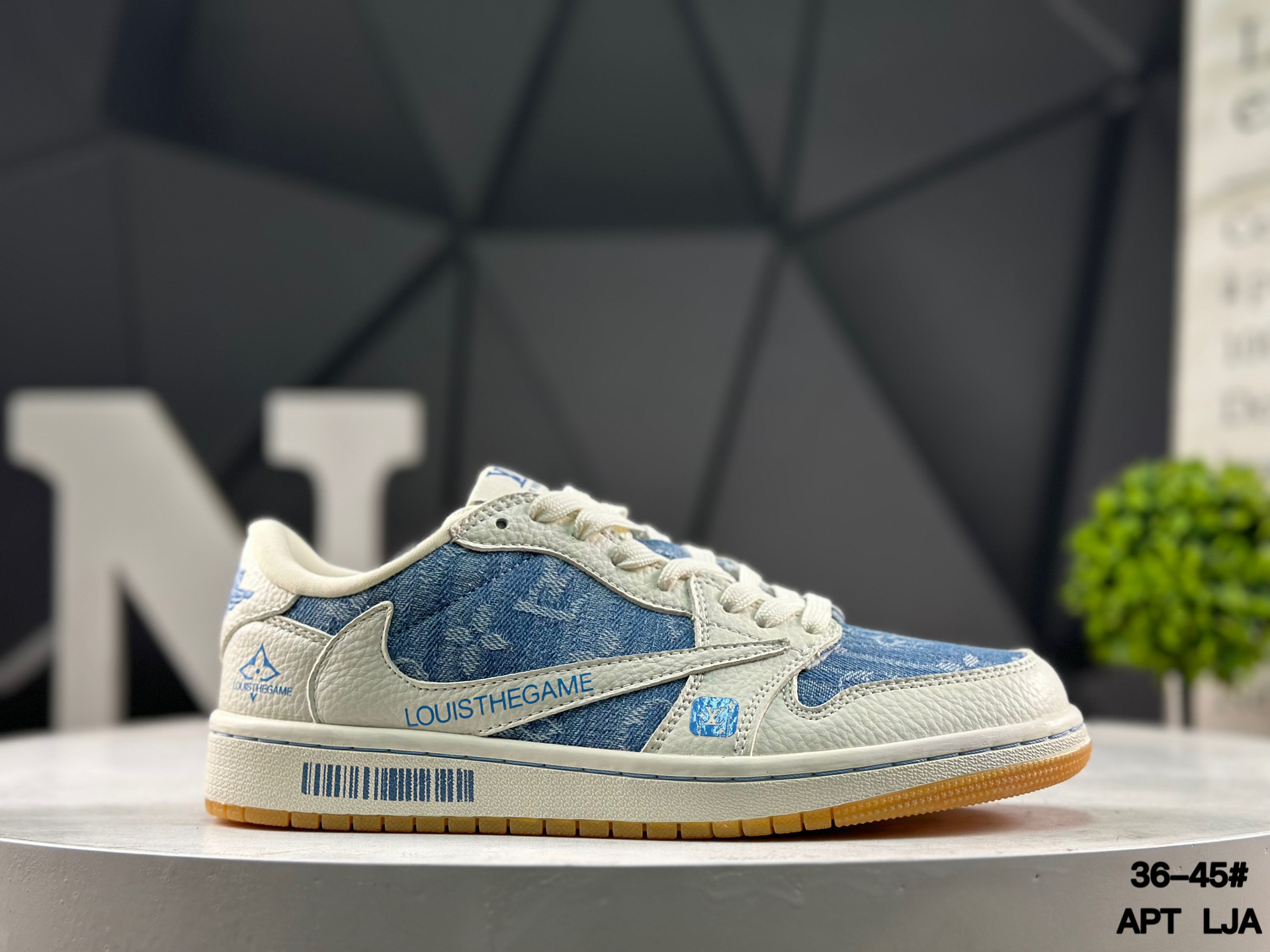 Nike Air Jordan 1 Low x Travis Scott SC0601-053 Sneakers