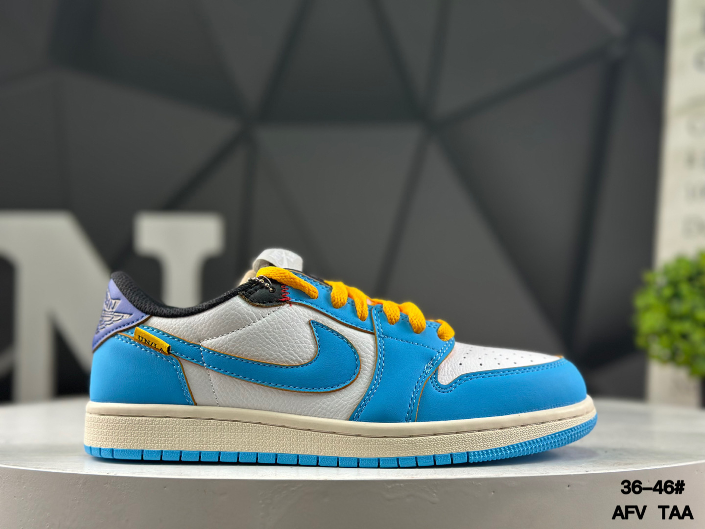 Nike Air Jordan 1 Low Blue Lemon DZ8986-800 Sneakers