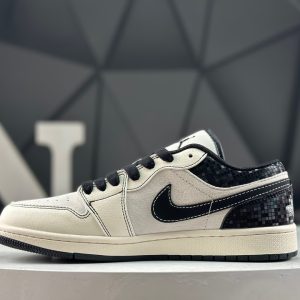 Nike Air Jordan 1 Low CW6688-105 Sneakers